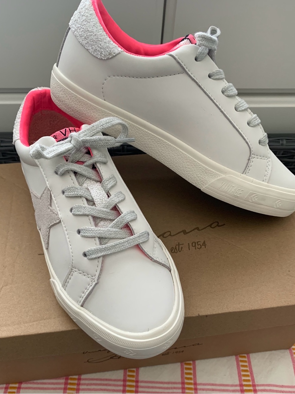 NWT/NIB Vintage Havana “Splash” Sneakers • White and Pink • Size 5 1/2